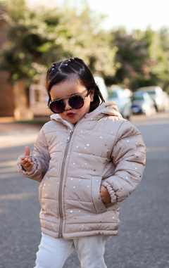 Campera de abrigo estampada foil de beba con piel por dentro en internet