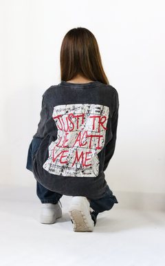 Remera pre lavada unisex JUST doble estampa en internet