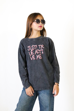 Remera pre lavada unisex JUST doble estampa - Kids Store
