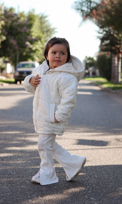 Campera de abrigo estampada foil de beba con piel por dentro en internet