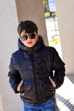 Campera de abrigo camuflada con piel por dentro en internet