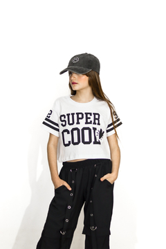 Remera super cool (VOLVIO A INGRESAR!!) en internet
