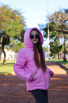 Imagen de Campera lisa con bolsillos plaque con piel por dentro de nena