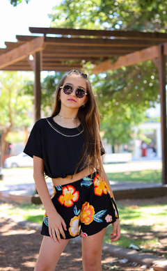 Short de fibrana floreado en internet