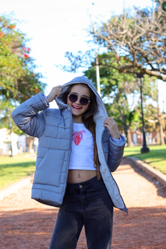 Campera lisa con bolsillos plaque con piel por dentro de nena