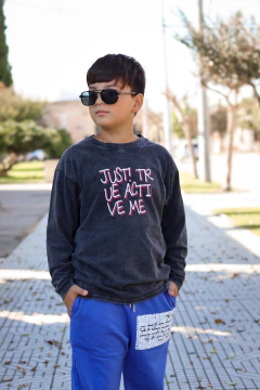 Remera manga larga pre lavada de varon JUST