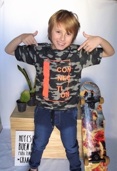 REMERA CAMUFLADA CON ESTAMPA EN LASER. EXCELENTE CALIDAD en internet