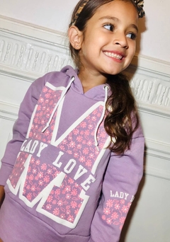 BUZO DE FRISA "M" DE NENA EXCELENTE CALIDAD - Kids Store
