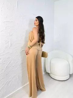 Conjunto Ariany na internet