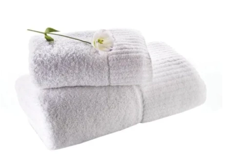 Juego Toalla y Toallón Calidad Hotel 630gr