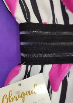 Imagem do VESTIDO MAÍSA COM ESTAMPA DE CORAÇÕES