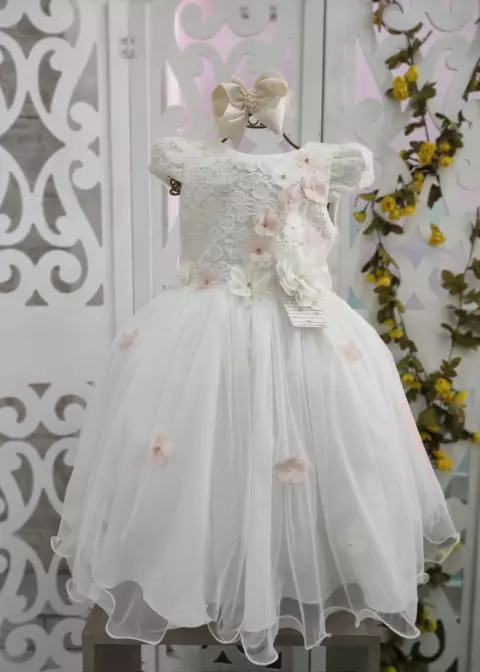 VESTIDO PLUS SIZE OFFWHITE DE FESTA INFANTIL ENCANTADO DE MANGA CURTA COM APLICAÇÕES DE FLORES 3D