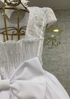 VESTIDO BRANCO DE FESTA INFANTIL COM APLICAÇÕES DE BORBOLETAS 3D - Filhas do Rei Distribuidora Roupa Infantil e Juvenil