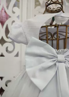 VESTIDO BRANCO DE FESTA INFANTIL BUSTO EM DRAPEADO E COM APLIQUES DE BORBOLETAS 3D - loja online