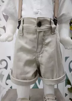 CONJUNTO CAMISA MANGA CURTA COM SHORT BEGE DE SARJA E SUSPENSÓRIO - loja online