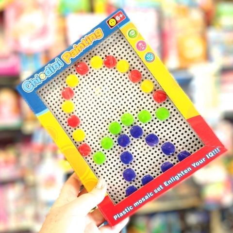 TABLERO CON FICHAS PARA ARMAR DIBUJOS