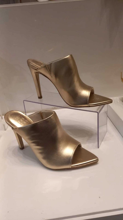 MULE SALTO FINO BICO FOLHA