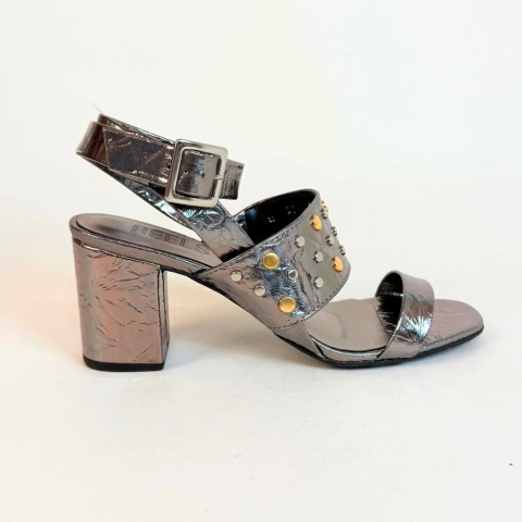 SALTO BLOCO METALIZADO COM TACHAS