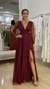Vestido de festa Nádia, em tule marsala COM BRILHO, com mangas longas.