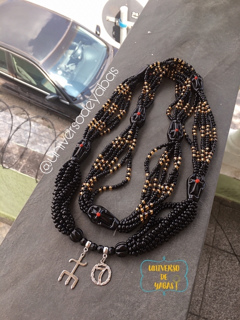 Brajá Exu com firmas de caixão