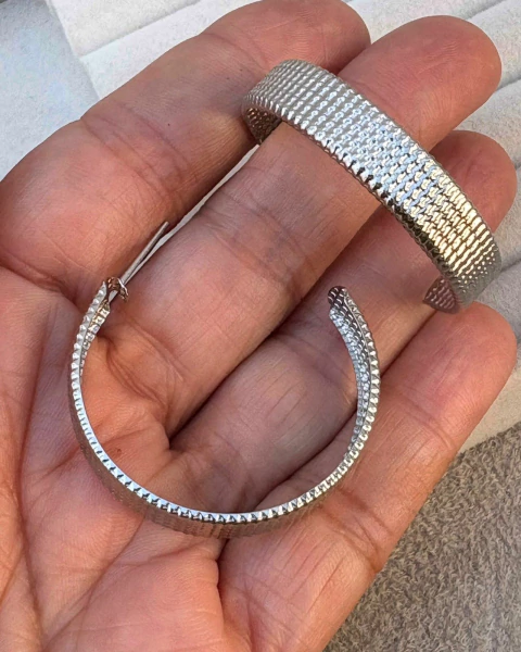 Argola Luci Hipoalergênica - comprar online