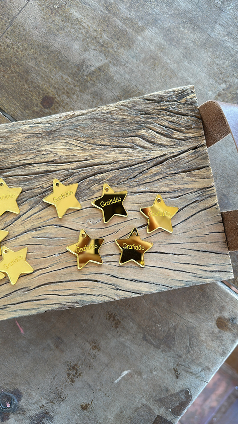 Tag estrela 4cm acrílico espelhado personalizada