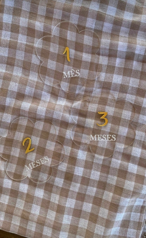 KIT MESVERSÁRIO FLOR EM ACRILÍCO