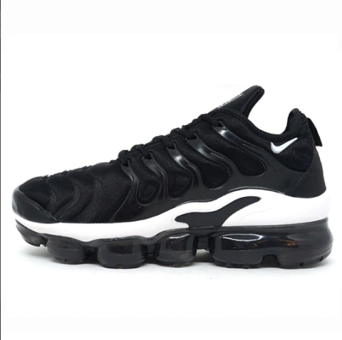 Vapormax Plus Preto/Branco