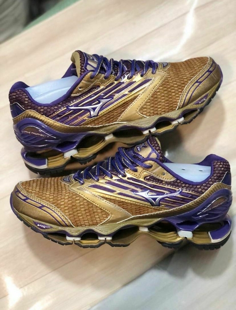 Mizuno Prophecy Pro 5