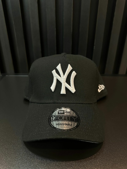 Boné New Era 9FORTY A-Frame Snapback MLB New York Yankees Aba Curva Preto