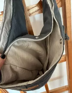 Bandolera Gris en internet