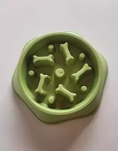 Comelento huesitos