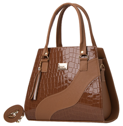 3376 MARIAN CAMEL
