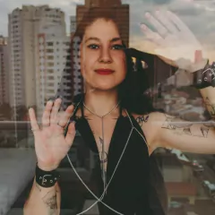 Algemas Dark na internet