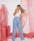 Calça jeans wide leg Manu na internet