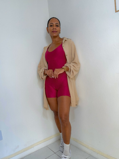 Chamise Bali na internet