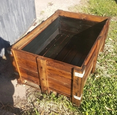 Cajón de cultivo rústico, modelo grande