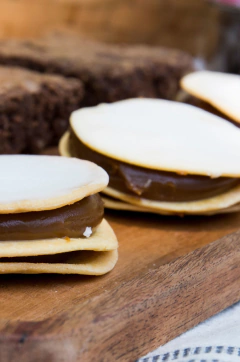 ALFAJOR ROGEL CON DULCE DE LECHE