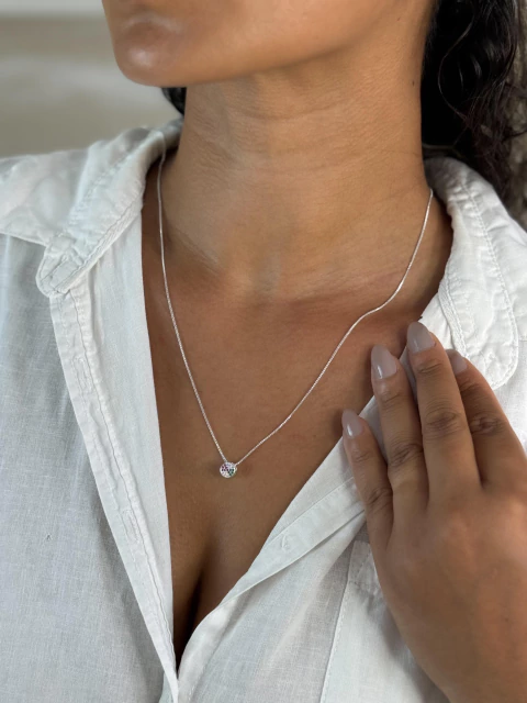 Colar ponto de luz pequeno prata (Co41)