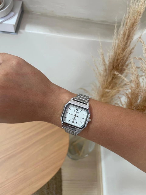 Relógio quadrado prata