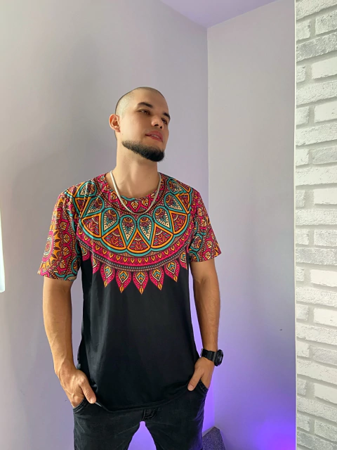 Camisa T-shirt Mandala Sajanka Preto