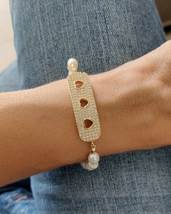 Pulseira perólas barrocas e placa cravejada banho de ouro 18k - Annaina semijoias & acessórios