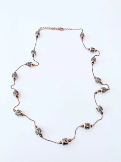 FIO DE BOLINHA PRETO COM DOURADO 2