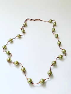 COLAR FIO DE BOLINHA VERDE 2