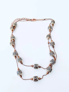 COLAR DUAS VOLTAS PRETO COM DOURADO