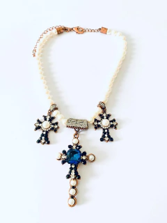 CRUCIFIXO PÉROLA COM MARINHO