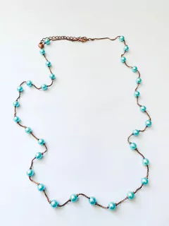 COLAR FIO DE BOLINHA AZUL CLARO