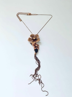 COLAR FLOR GRAVATINHA AUREA 4