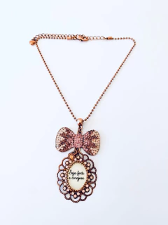 COLAR LANA SEJA FORTE E CORAJOSA