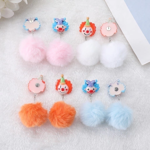 Par de Brincos Palhaços Pompom Circo Anos 90 (6 Cores)